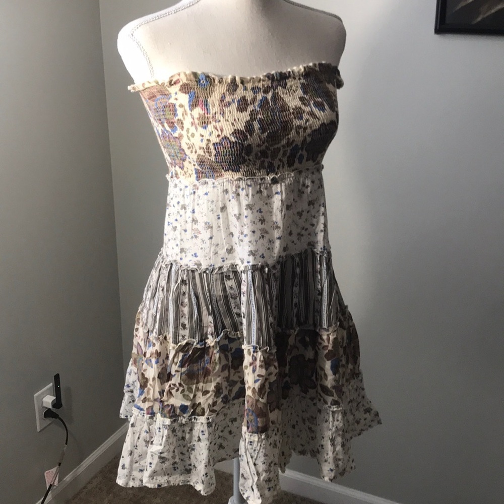 Dress - Picture 2 of 2
